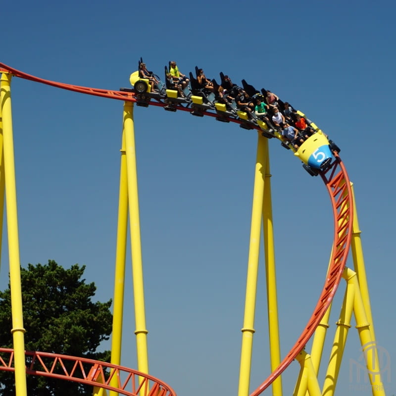 Montagne russe Spirou Racing au Parc Spirou Provence