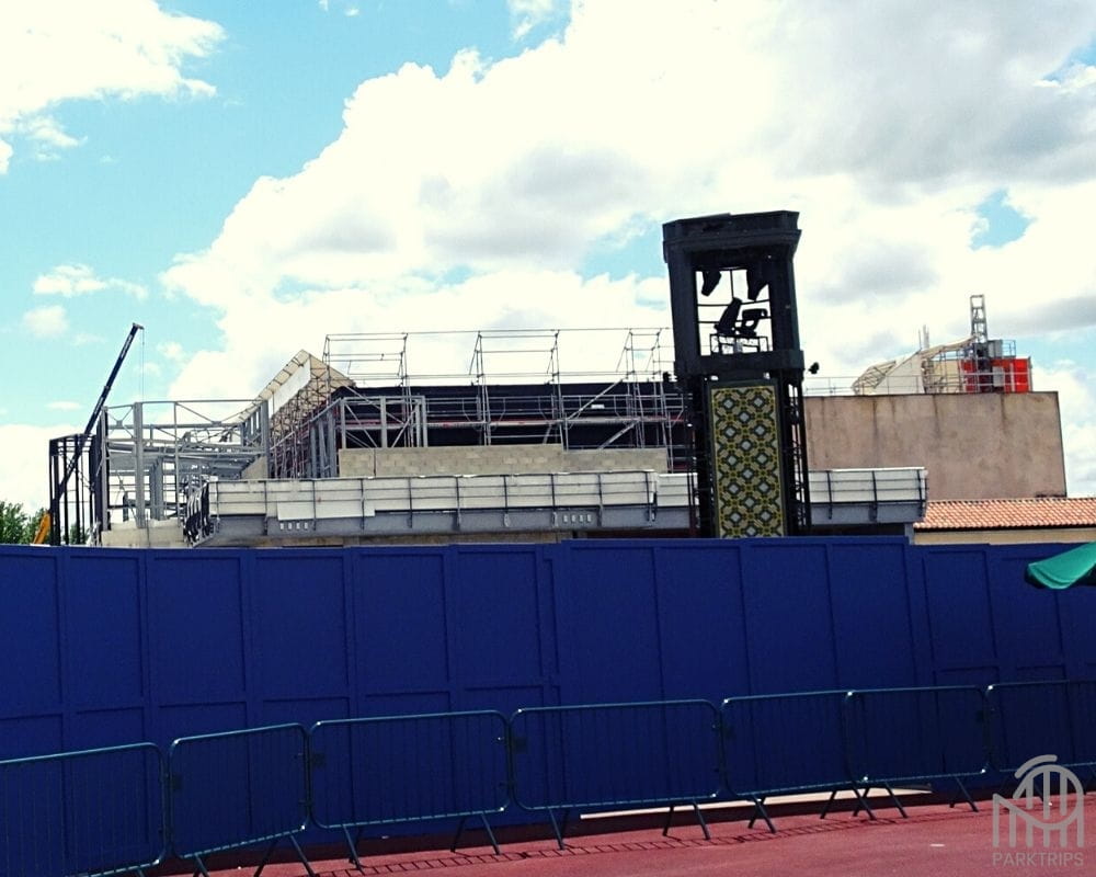 web slingers spiderman walt disney studios construction