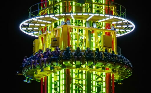 La tour de chute la plus haute du monde est maintenant ouverte !